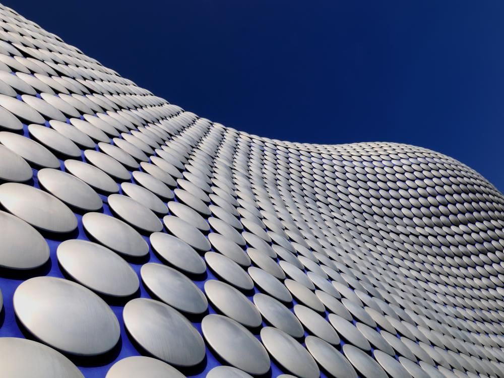 Data fabric architecture:
an in-depth technical overview